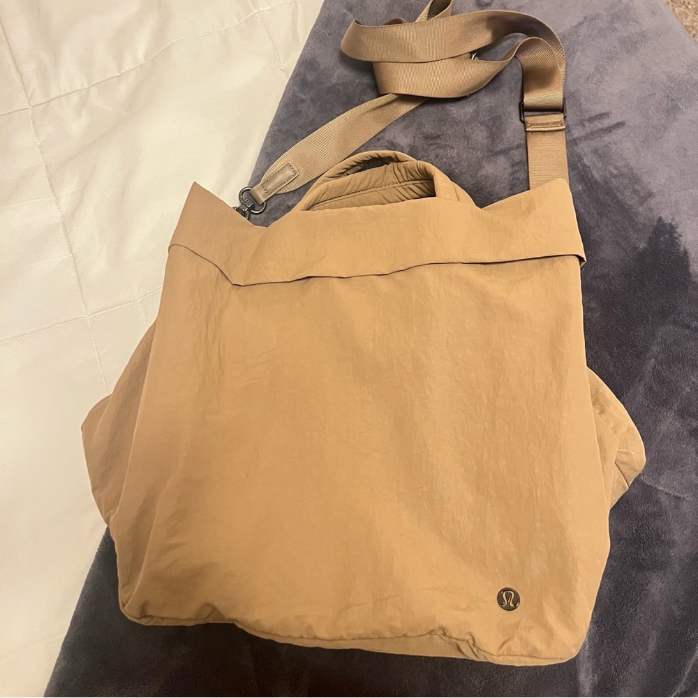 Lululemon On My Level Tote 20L